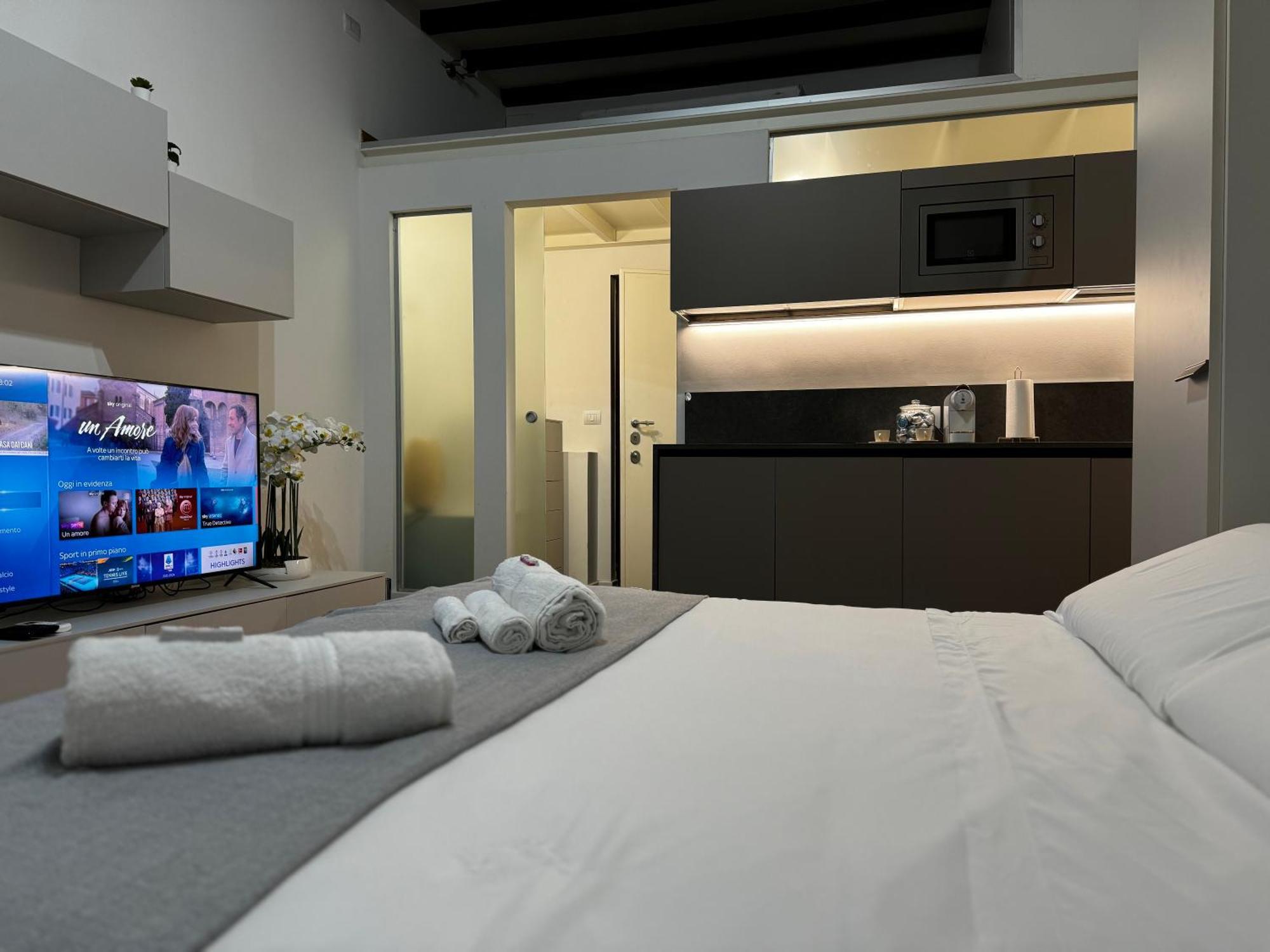 Regina Milano In Corso Lodi - Sky Tv, Wifi E Breakfast Box Apartamento Exterior foto