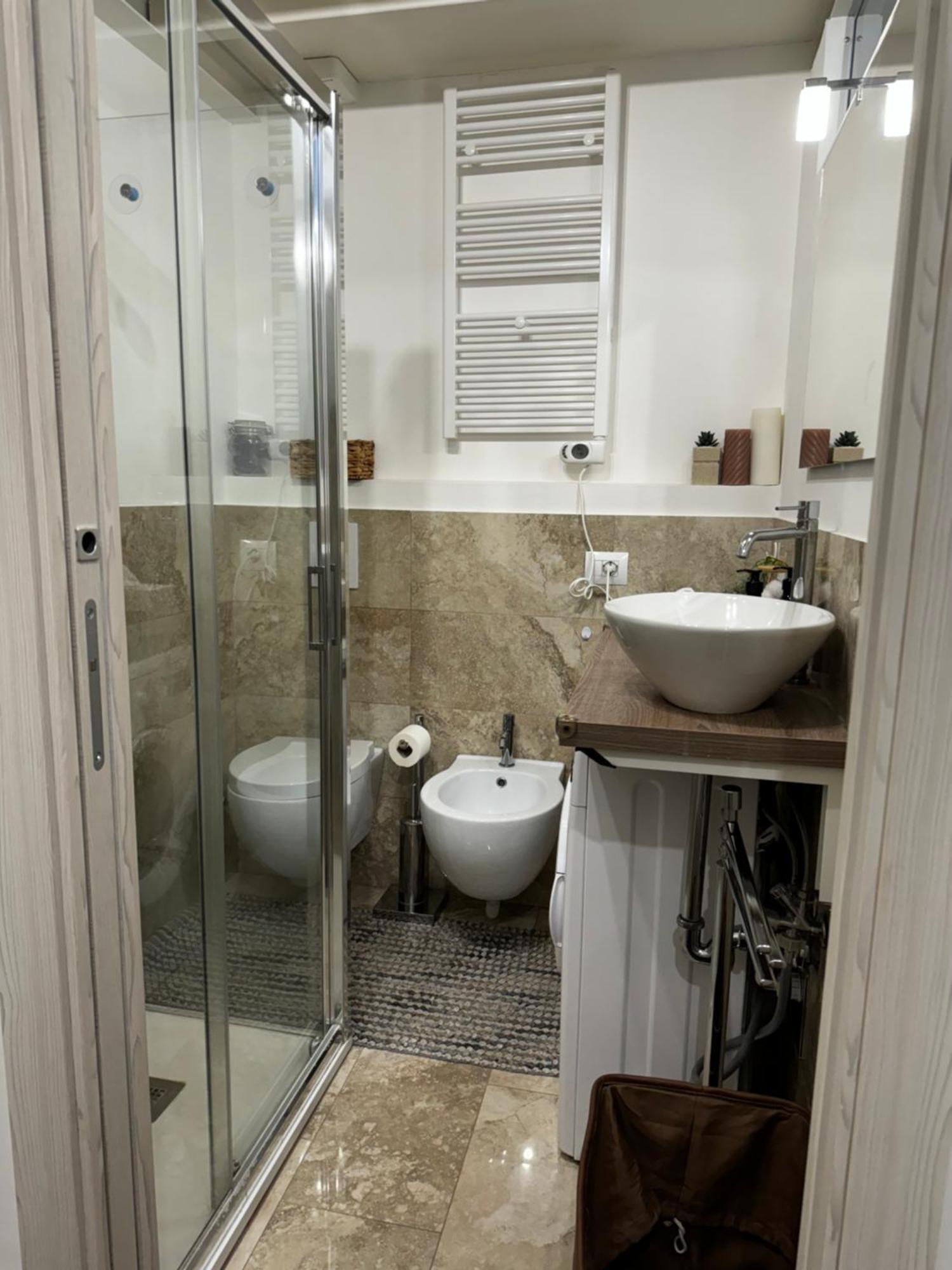 Regina Milano In Corso Lodi - Sky Tv, Wifi E Breakfast Box Apartamento Exterior foto